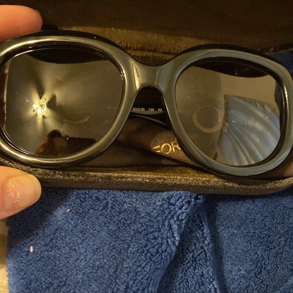 SALVATORE FERRAGAMO Ladies sunglasses - Picture 3 of 3